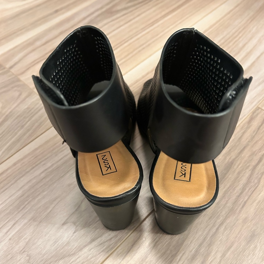 Open toe booties - like new - Picture 4 of 4